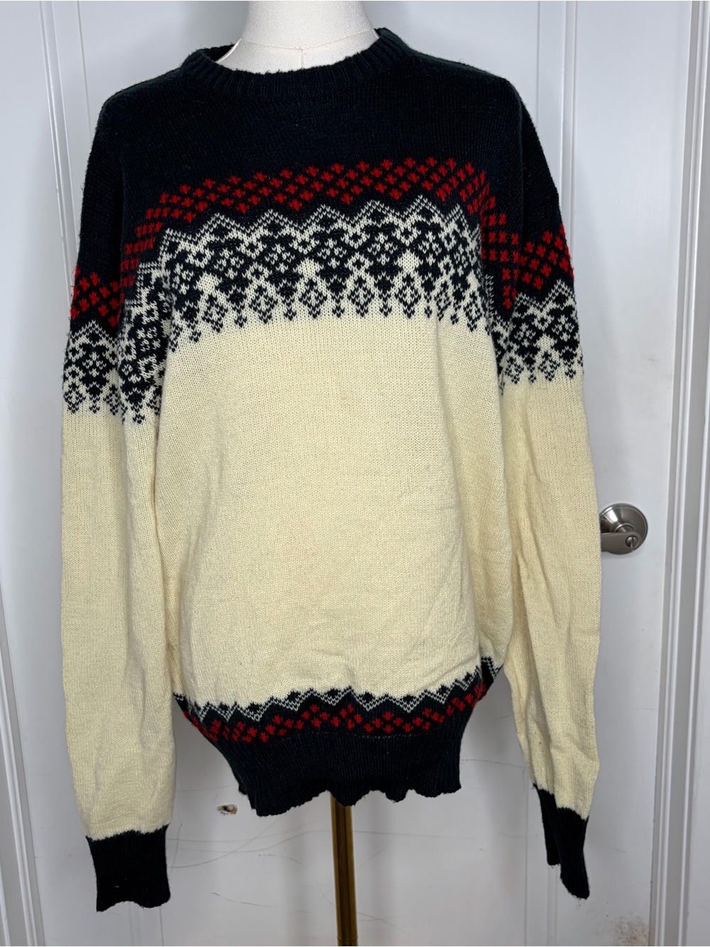 Vintage 90s Cream Navy Nordic Print Crewneck Sweater Knit